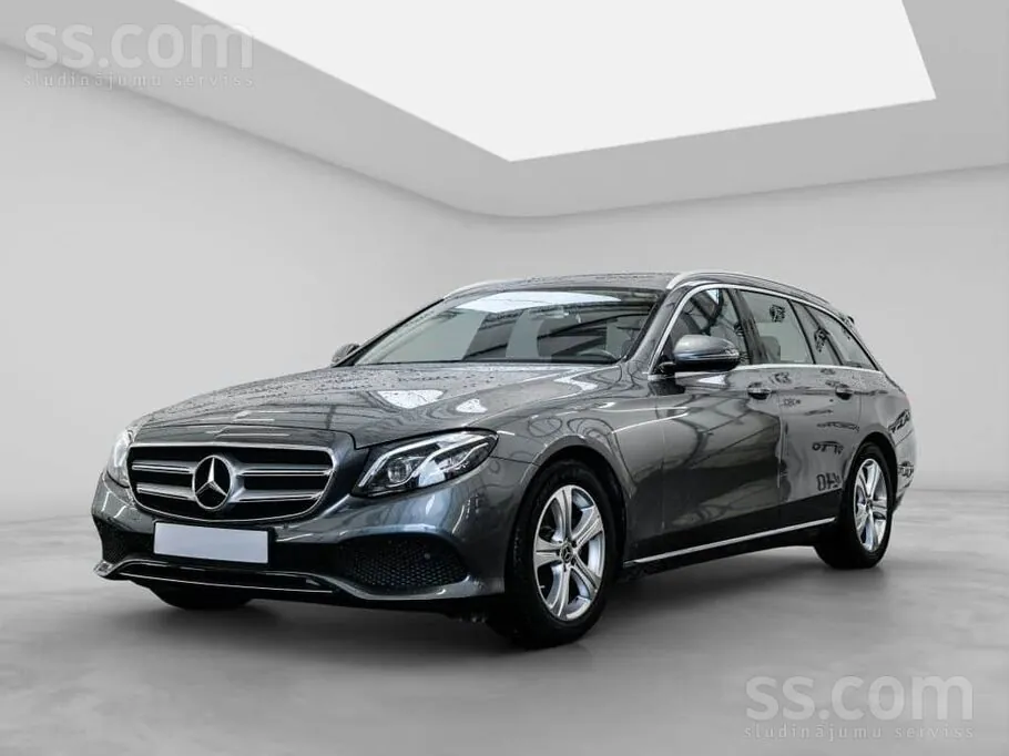Mercedes-Benz E220