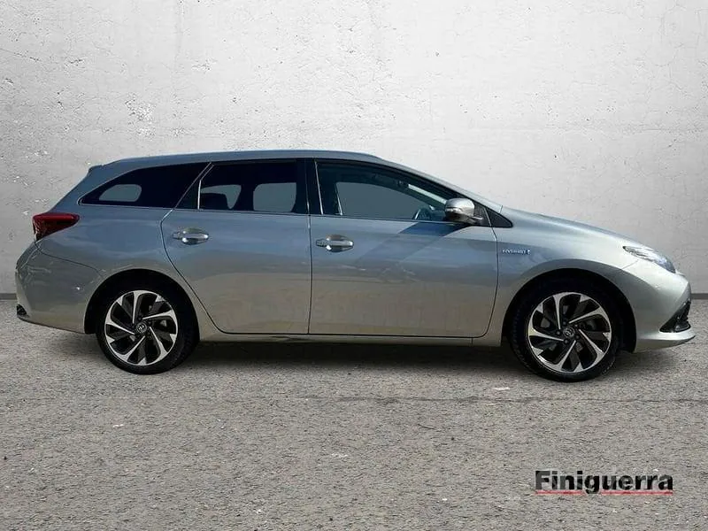 Toyota Auris 2015 photo 5