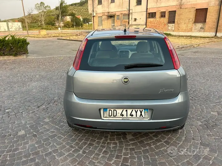 Fiat Grande Punto 2006 photo 5