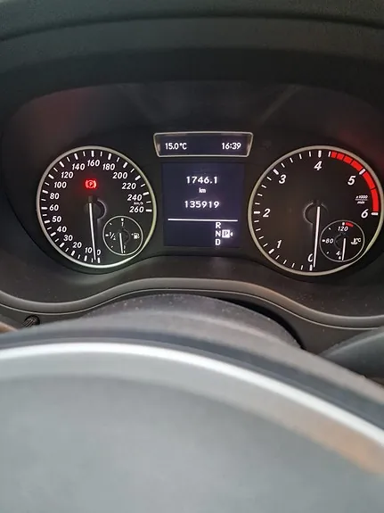 Mercedes-Benz B180 D