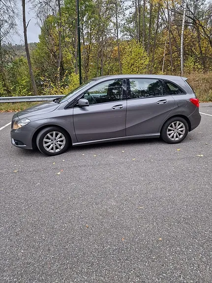 Mercedes-Benz B180 D 2012 photo 4