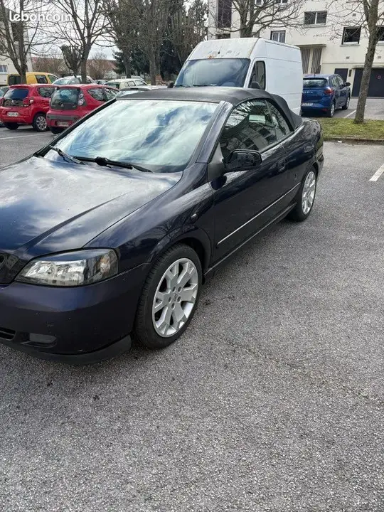 Opel Astra 2004 photo 2