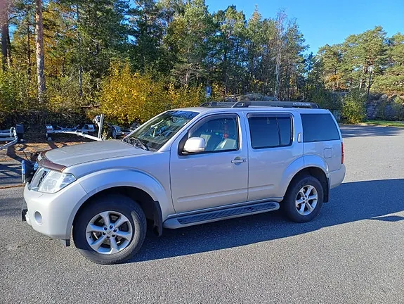 Nissan Pathfinder 2012 photo 2
