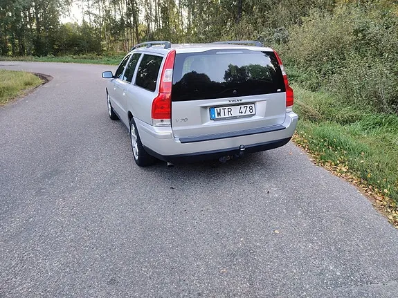 Volvo V70 2005 photo 2