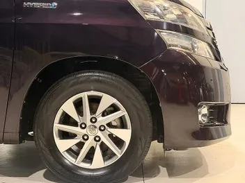 Toyota Vellfire 2013 photo 4