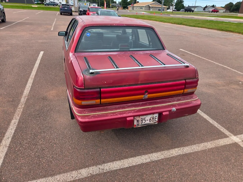 Dodge Sprit 1995 photo 3