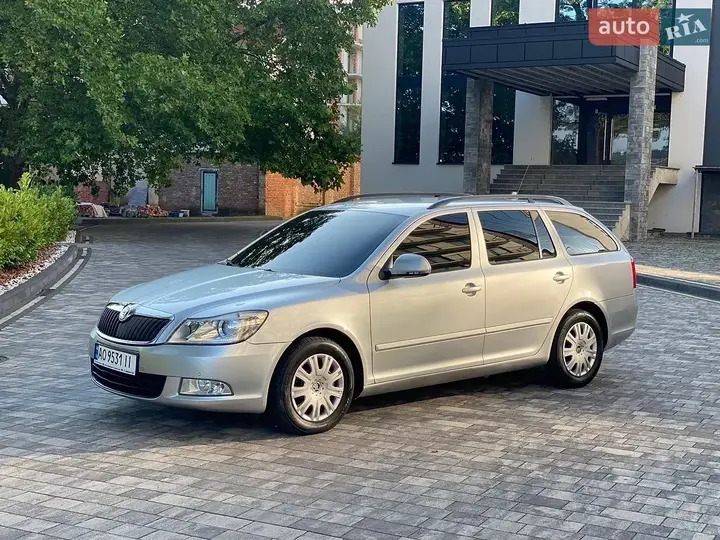 Skoda Octavia 2010 photo 4