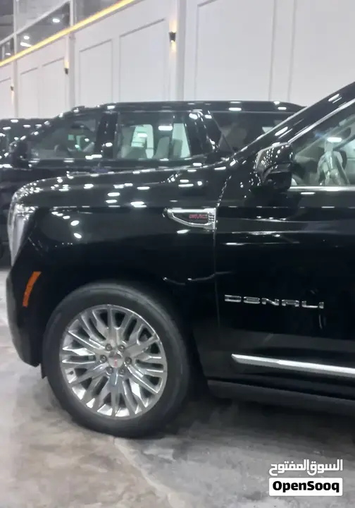 GMC Yukon 2026 photo 2