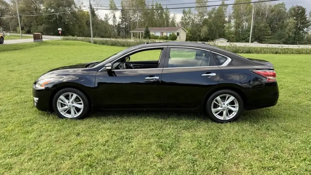 Nissan Altima 2014 photo 2