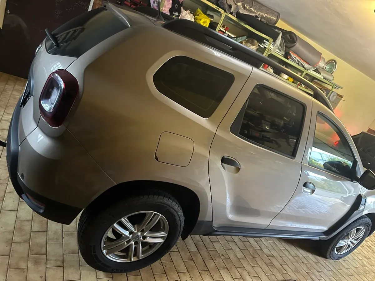 Dacia Duster 2021 photo 2