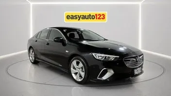 Holden Commodore 2018 photo 2