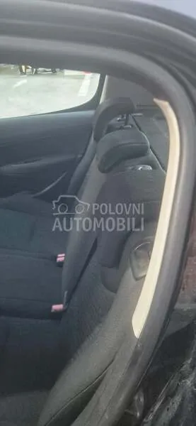 Peugeot 308 2008 photo 5