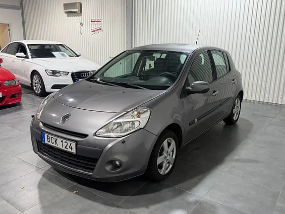Renault Clio 2010 photo 5