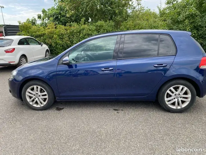 Volkswagen Golf 2012 photo 2