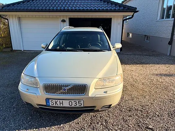 Volvo V70 2007 photo 2