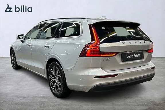Volvo V60 2024 photo 2