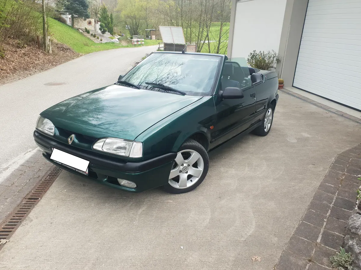 Renault R 19