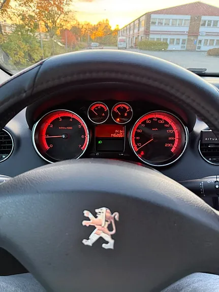 Peugeot 308 2010 photo 5