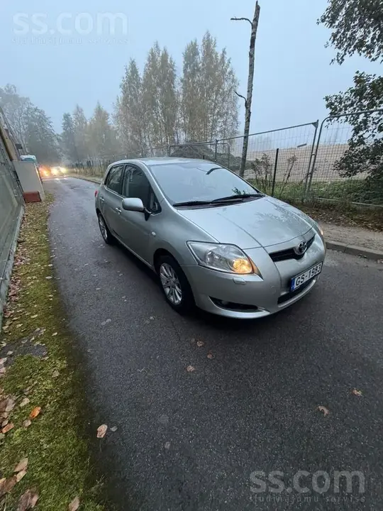 Toyota Auris 2007 photo 2