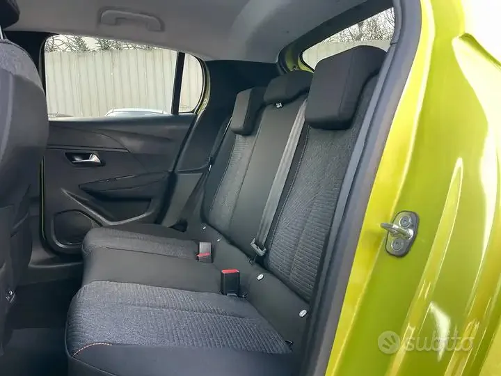 Peugeot 208 2024 photo 5