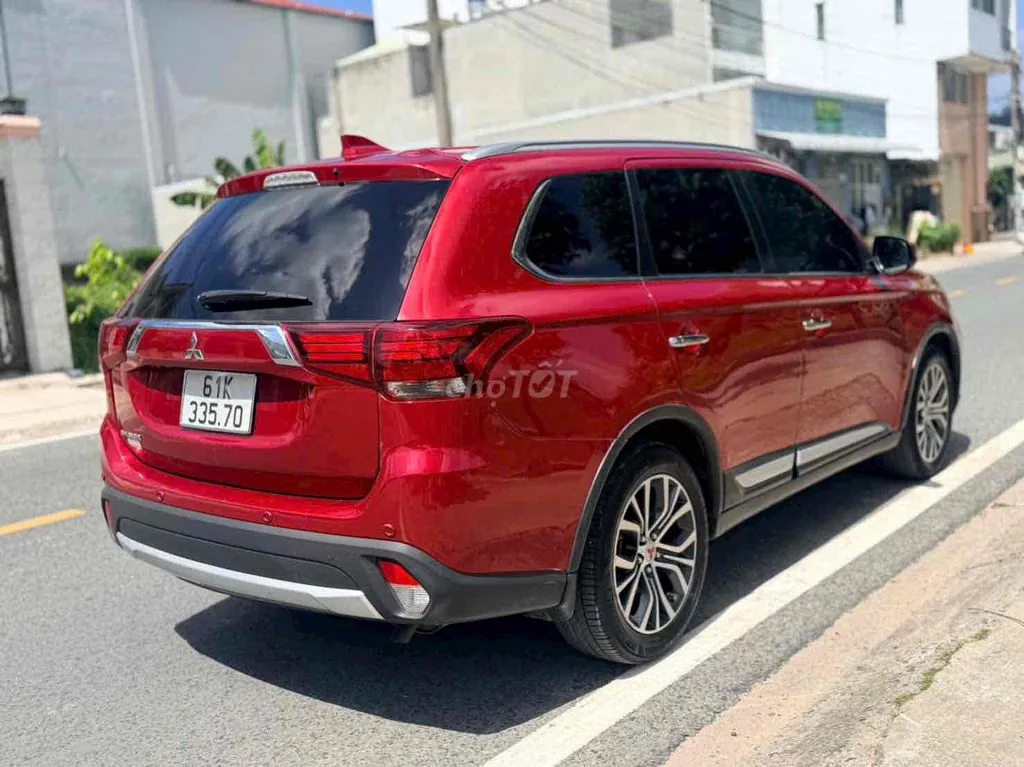 Mitsubishi Outlander 2018 photo 4