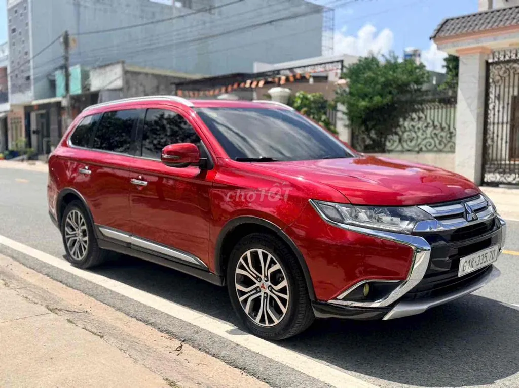 Mitsubishi Outlander 2018 photo 2
