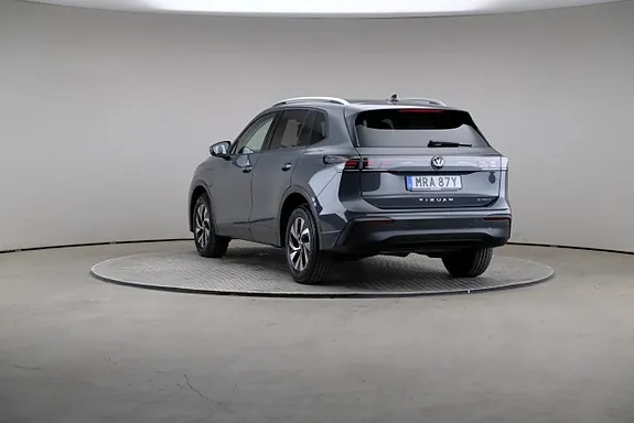 Volkswagen Tiguan 2025 photo 2