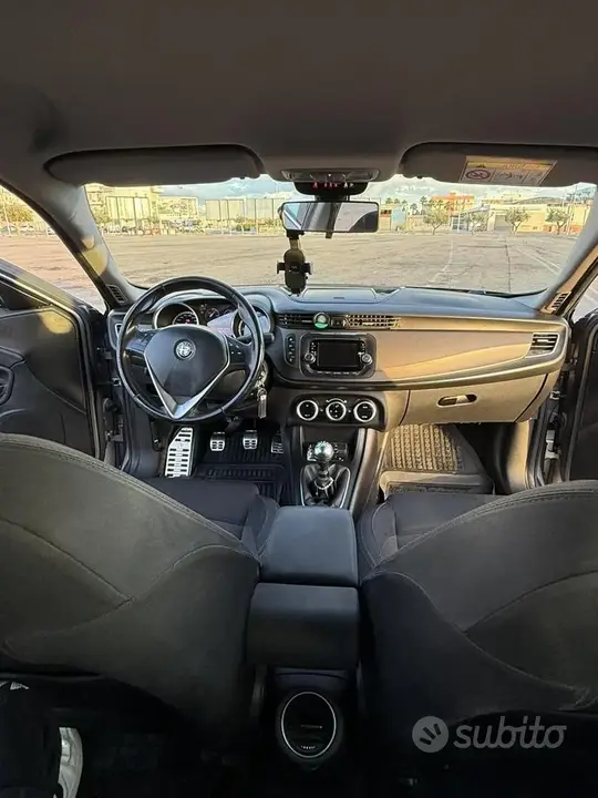 Alfa Romeo Giulietta 2015 photo 5