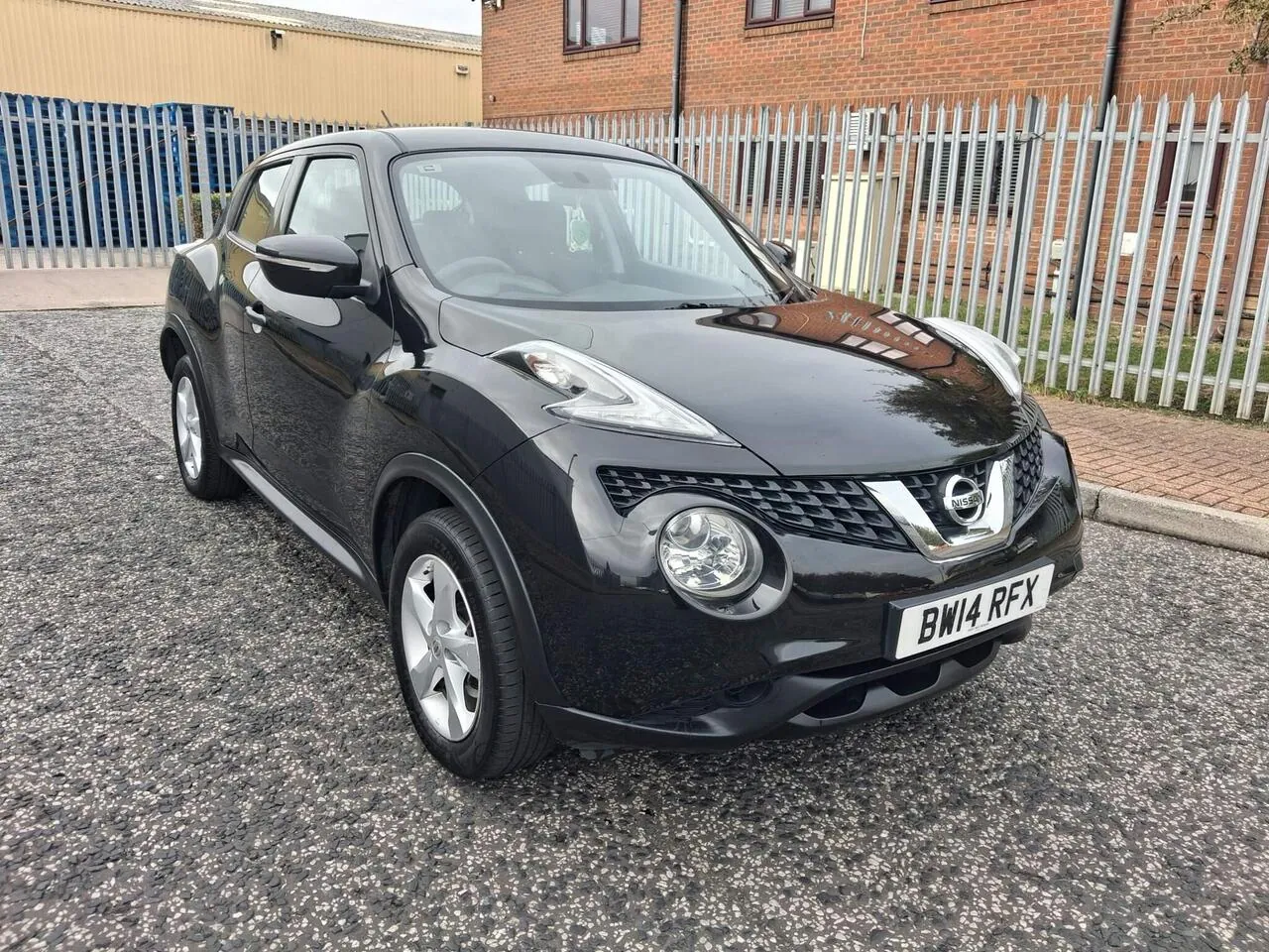 Nissan Juke 2014 photo 2