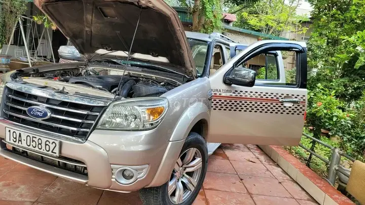 Ford Everest 2009 photo 2
