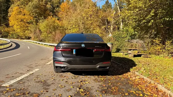 BMW 7 Series 2022 photo 3