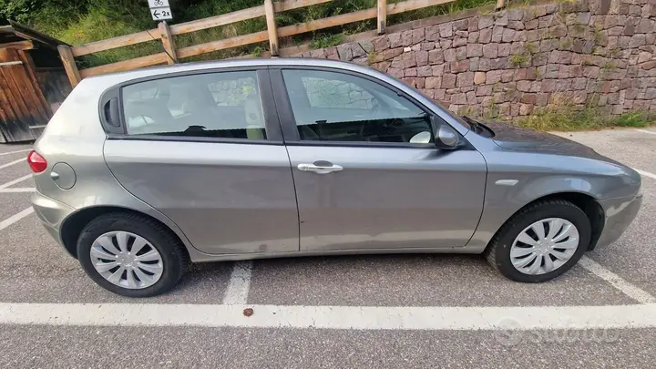 Alfa Romeo 147