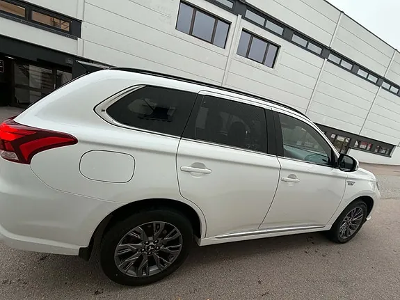 Mitsubishi Outlander 2018 photo 4