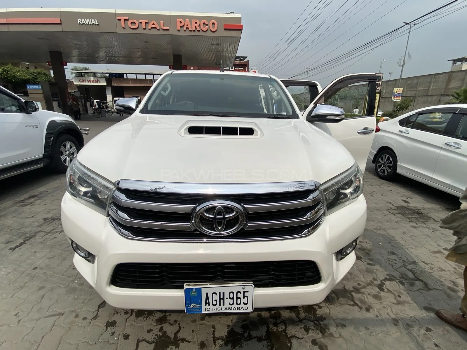 Toyota Hilux
