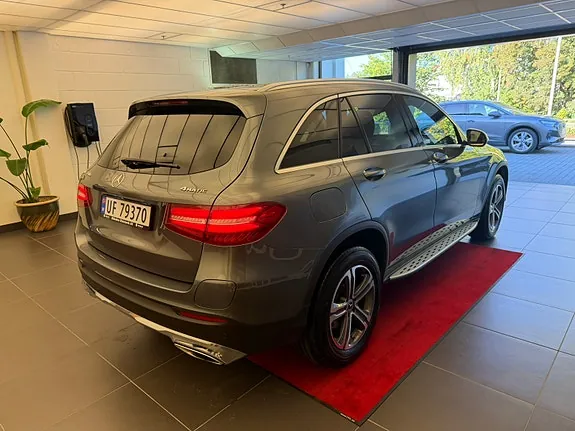 Mercedes-Benz Glc350E 2018 photo 4
