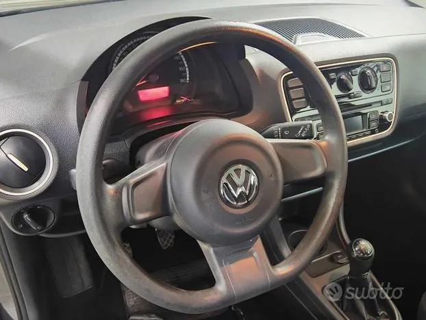 Volkswagen Up 2014 photo 5