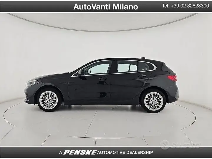 BMW 1 Series 2023 photo 2
