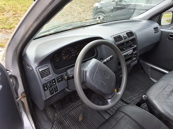 Toyota Hiace 2002 photo 4