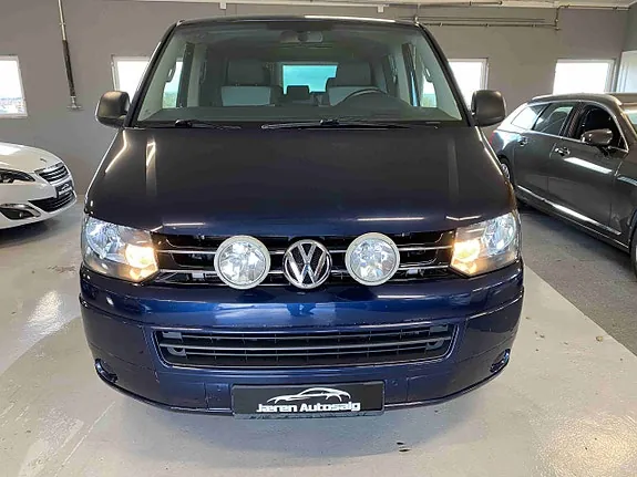 Volkswagen Multivan 2011 photo 2
