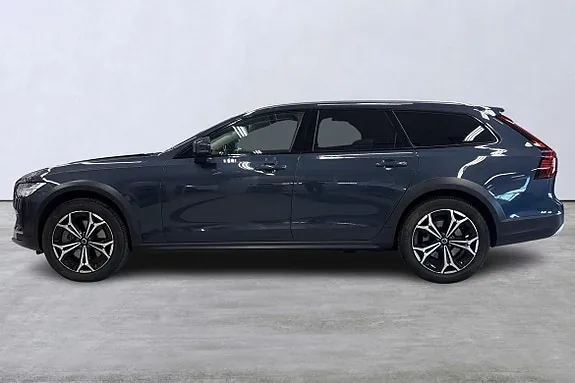 Volvo V90 Cross Country 2022 photo 2