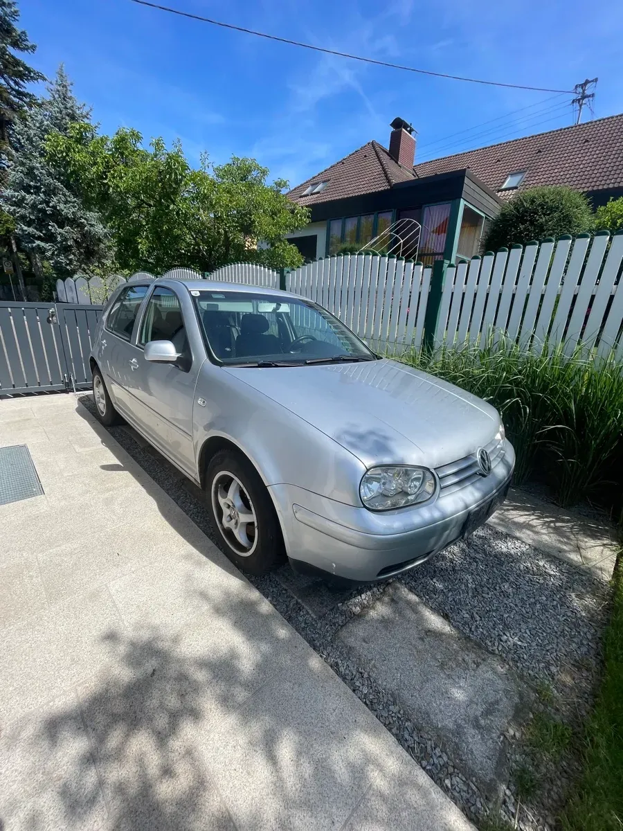 Volkswagen Golf 2001 photo 2
