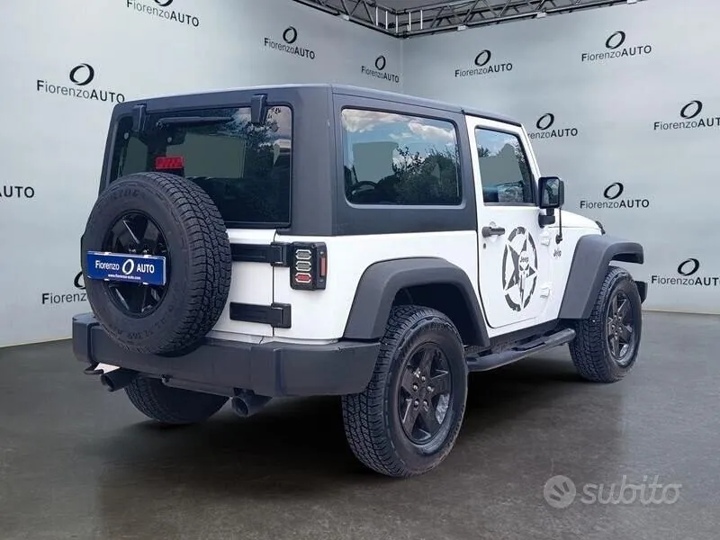Jeep Wrangler 2014 photo 2