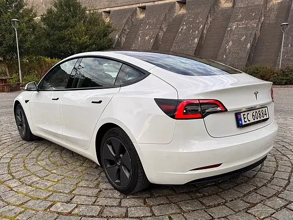 Tesla Model 3 2021 photo 5
