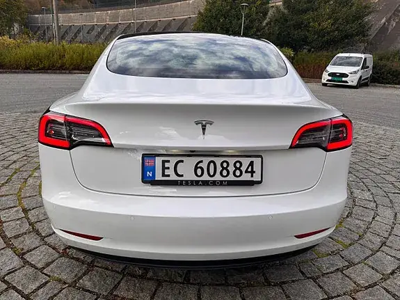 Tesla Model 3 2021 photo 4