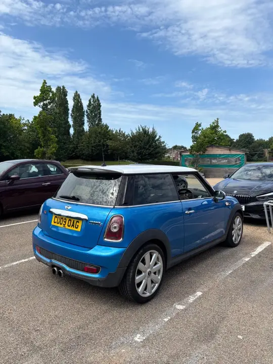 Mini Cooper S 2009 photo 3