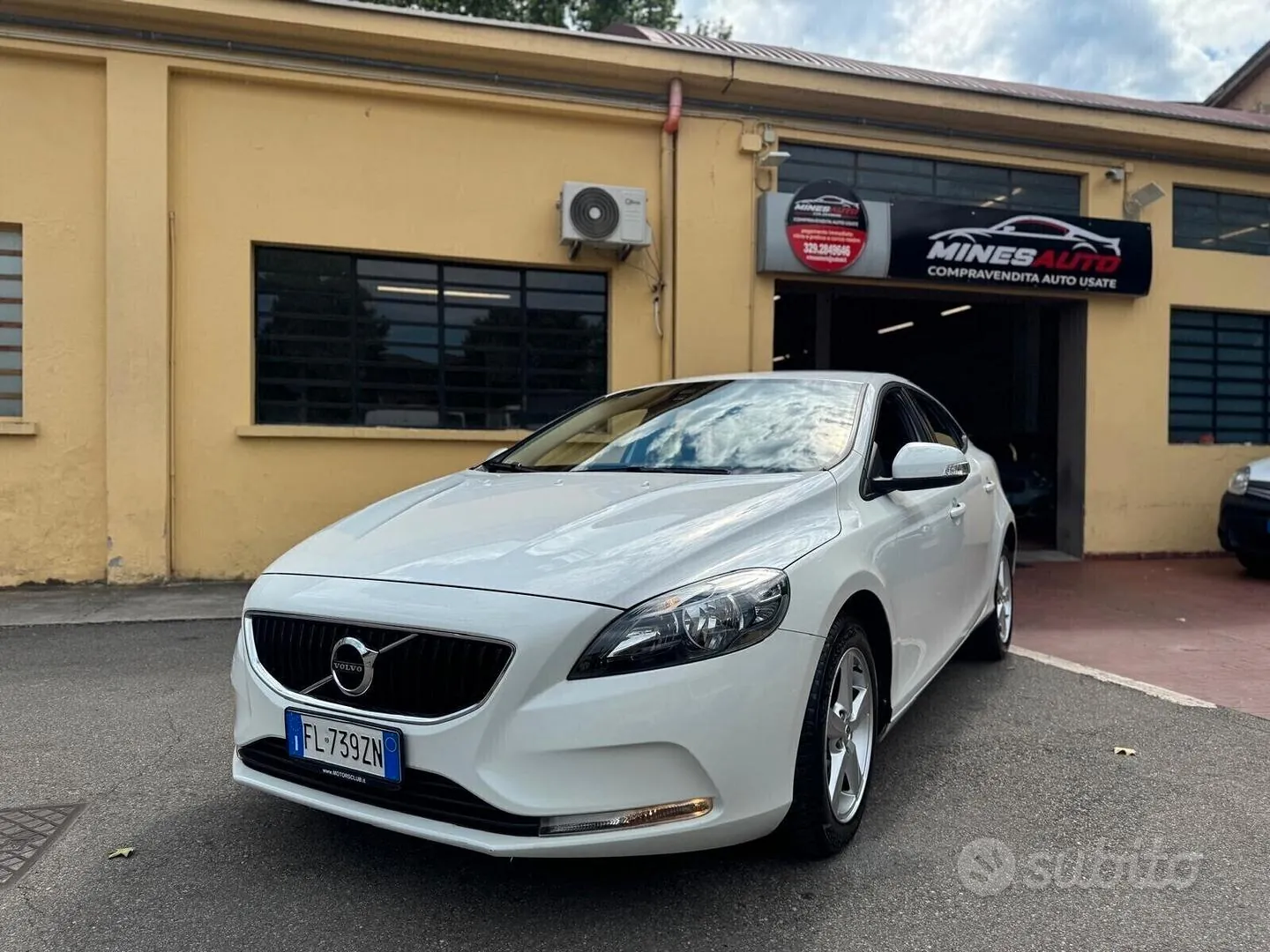 Volvo V40