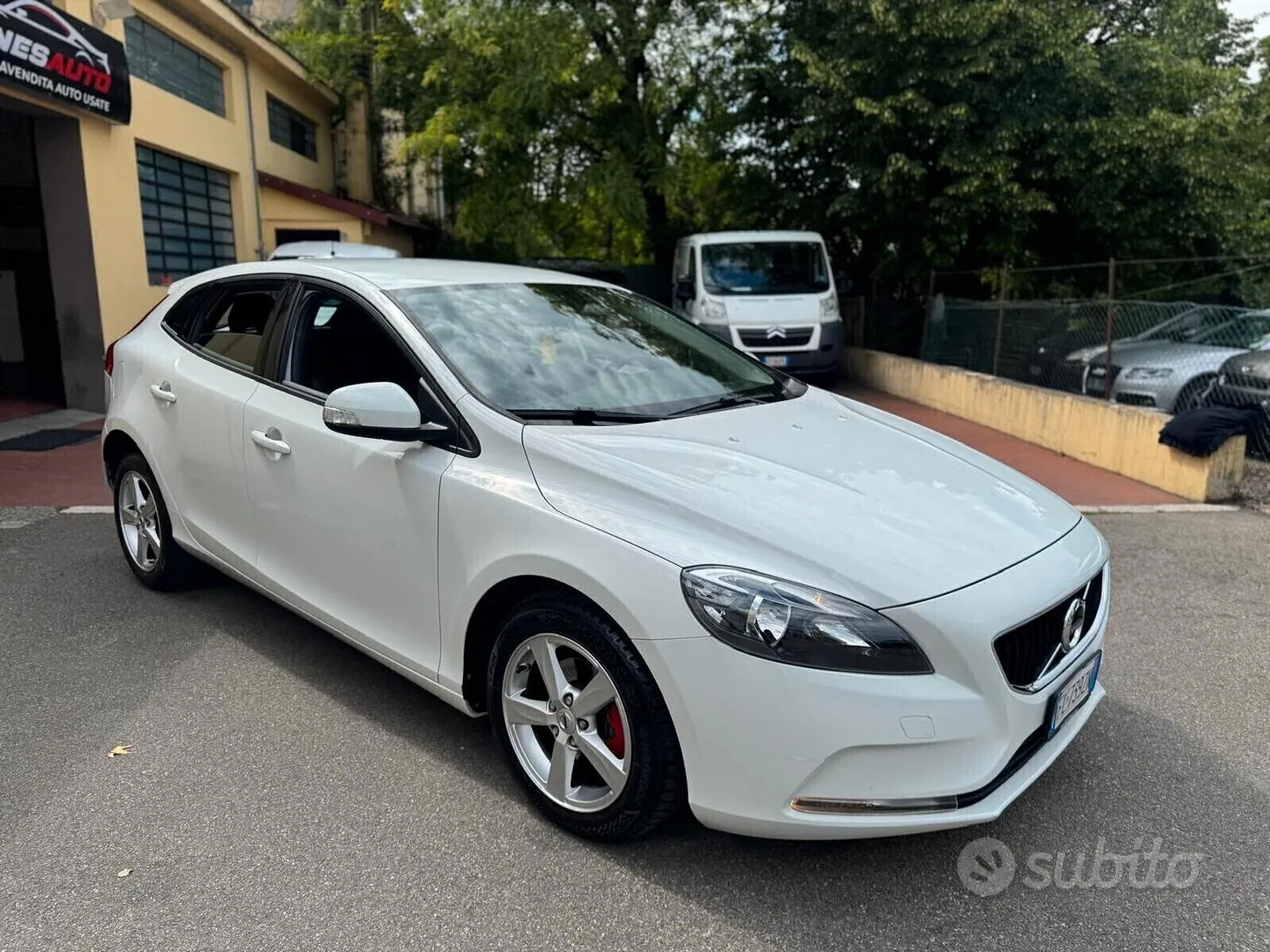 Volvo V40 2017 photo 3