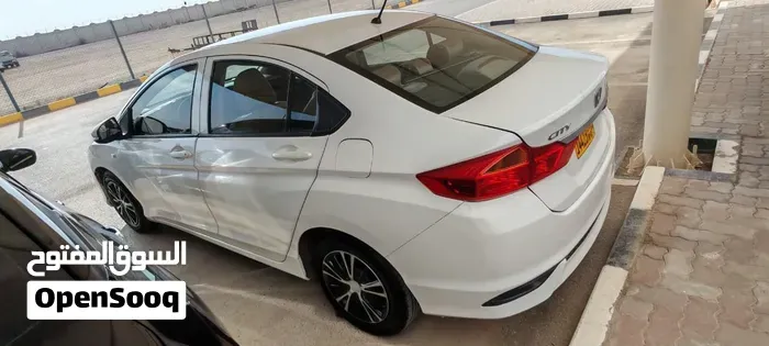 Honda City 2018 photo 3