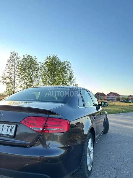 Audi A4 2010 photo 5