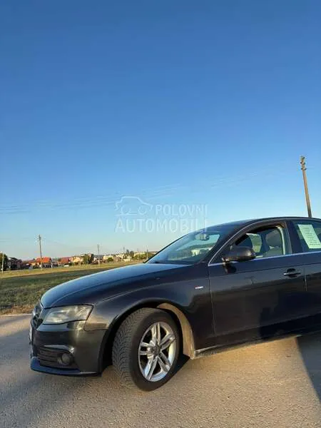 Audi A4 2010 photo 2